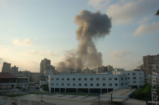 Smoke over Tyre after an Israeli attack in 34 day war